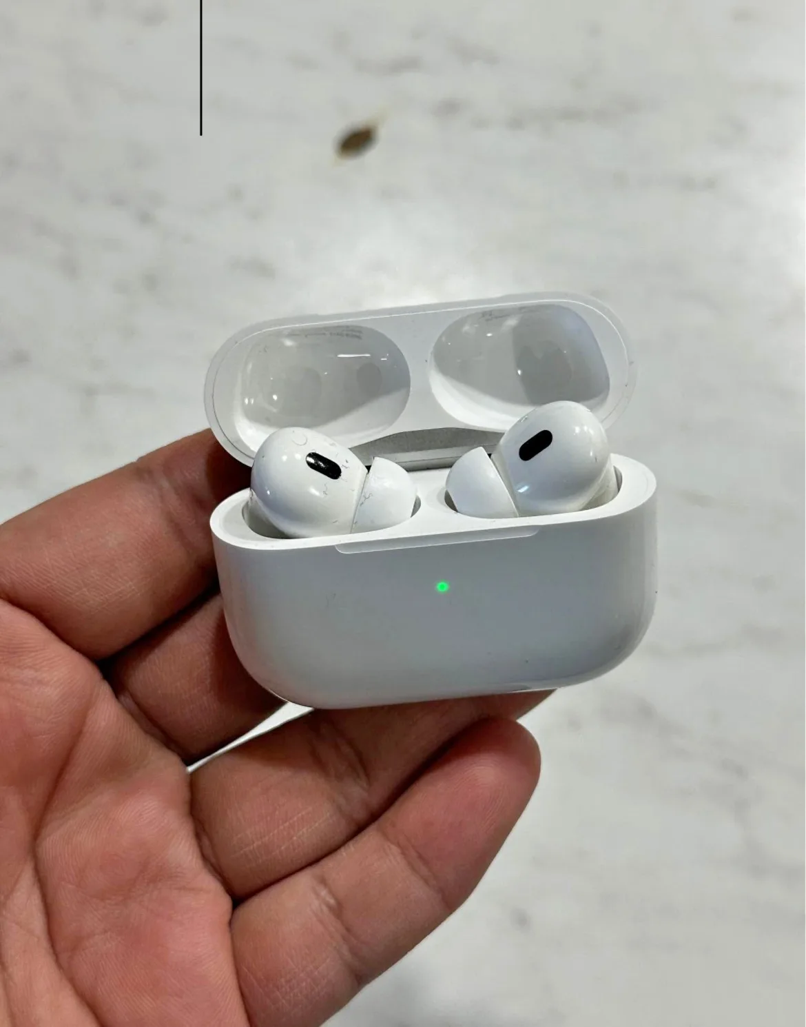 New Apple AirPods Pro (2nd Generation) image indicator(3)