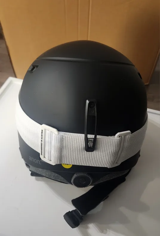 Anon Ski Helmet and Atomic Goggles image indicator(5)