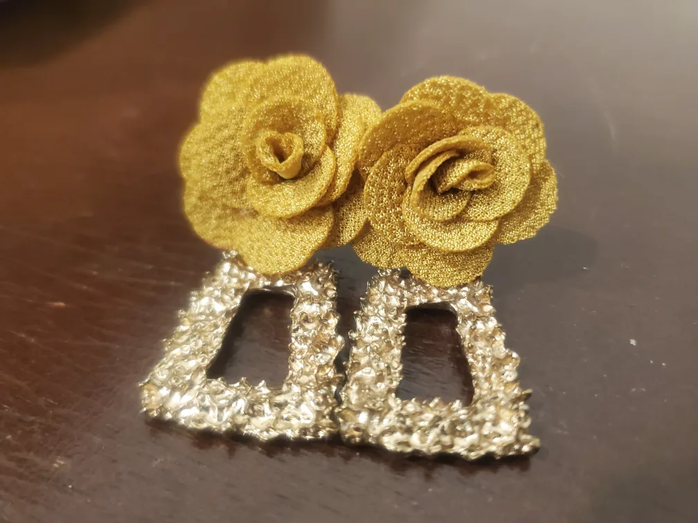 flower Earrings thumbnail