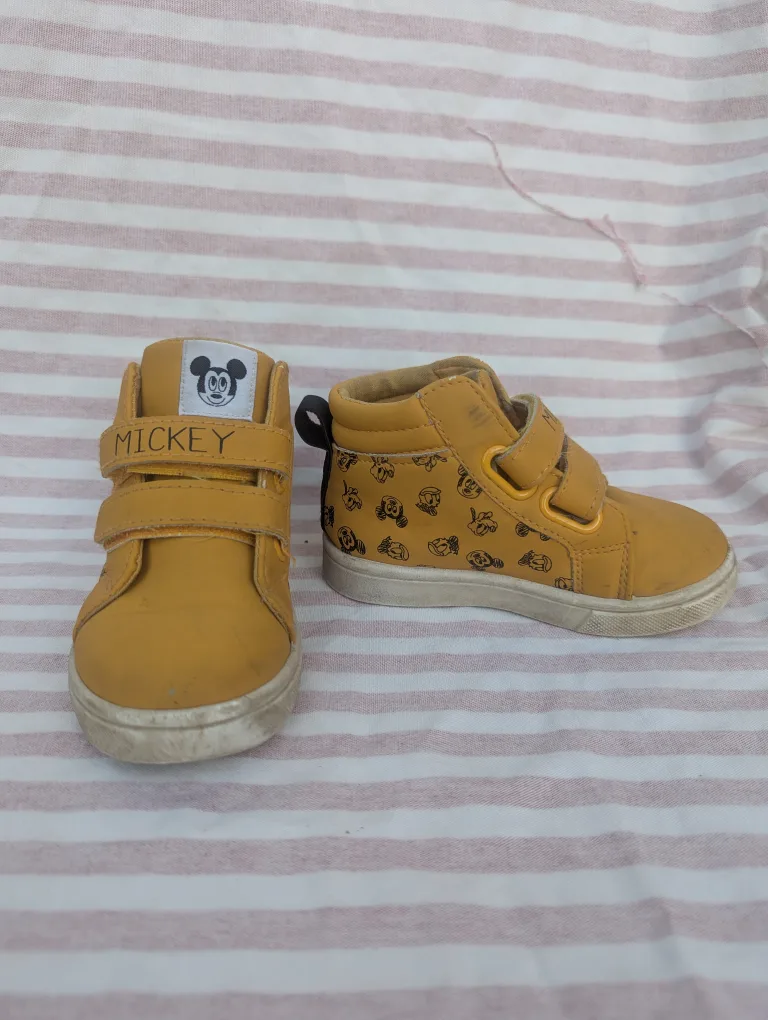 Toddler Combat Boots + Mickey Mouse Yellow Shoes image indicator(2)
