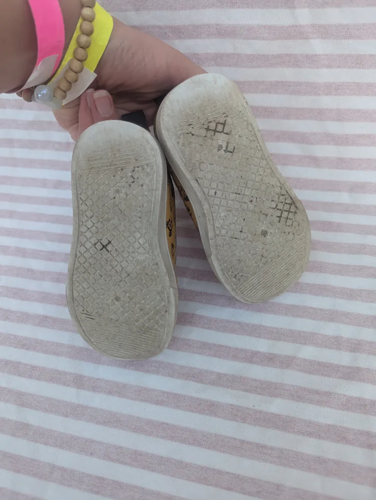 Toddler Combat Boots + Mickey Mouse Yellow Shoes image indicator(9)