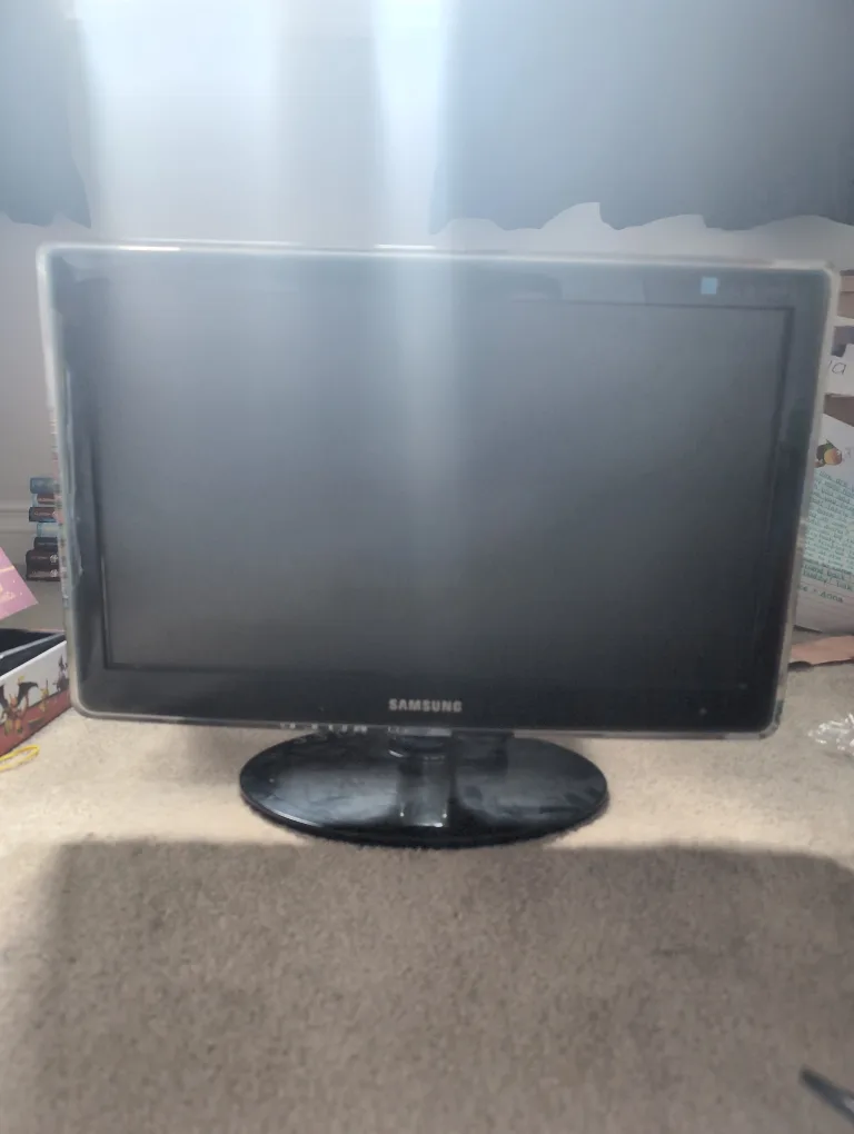 Samsung EF20WS 20" LCD Monitor thumbnail