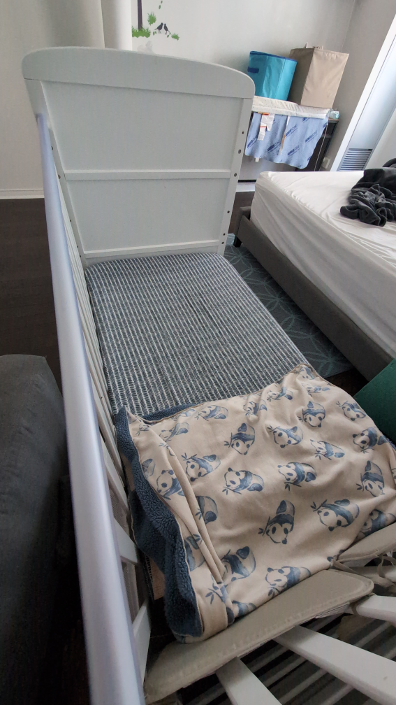 Dream On Me Crib with changing table + Mattress - photo 3