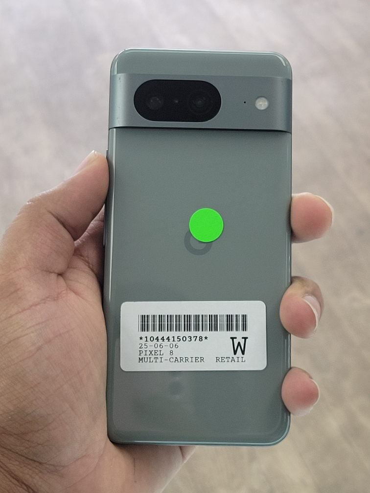 Google Pixel 8 - photo 3