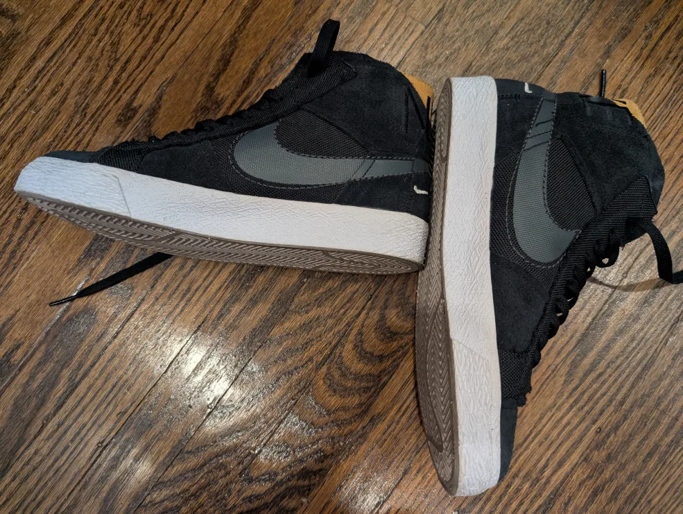 RARE Nike SB Zoom Blazer Mid Premium 2023 Release image indicator(3)