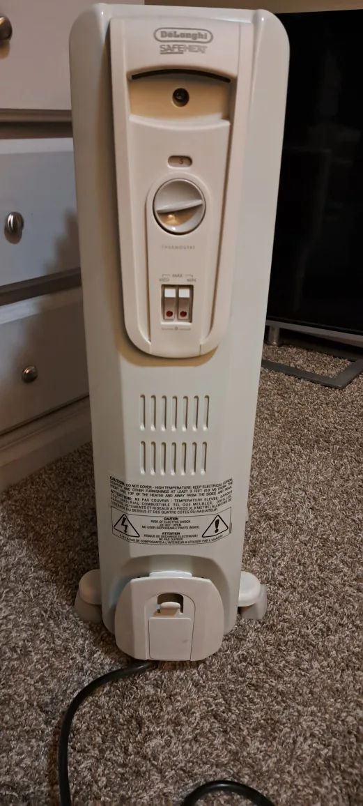 DeLonghi SAFE'D Oil Filled Radiator Heater thumbnail