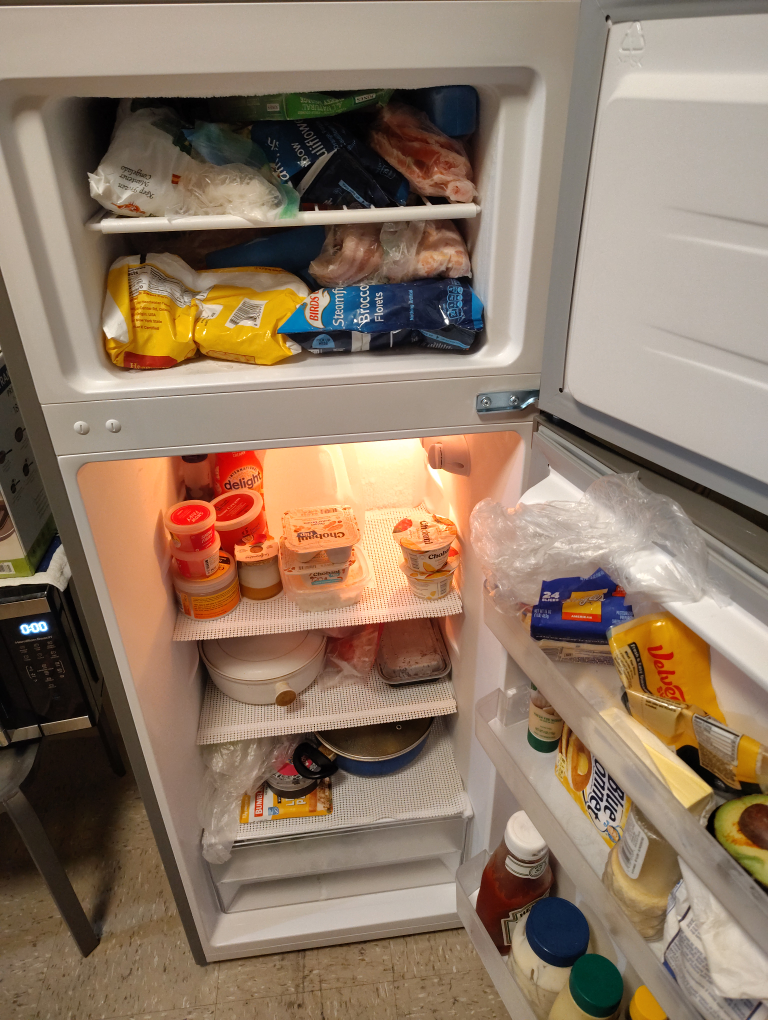 Farberware Apartment Size Refrigerator - photo 5