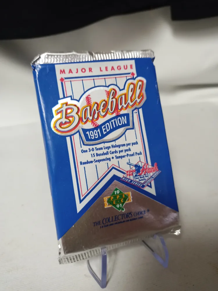 Lot of 14 packs of Baseball cards - SEALED & BRAND NEW image indicator(2)