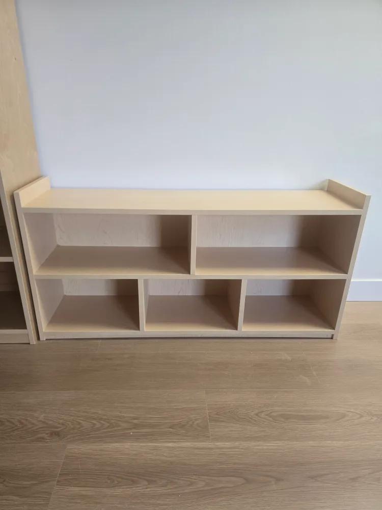 Wooden Storage Shelf thumbnail