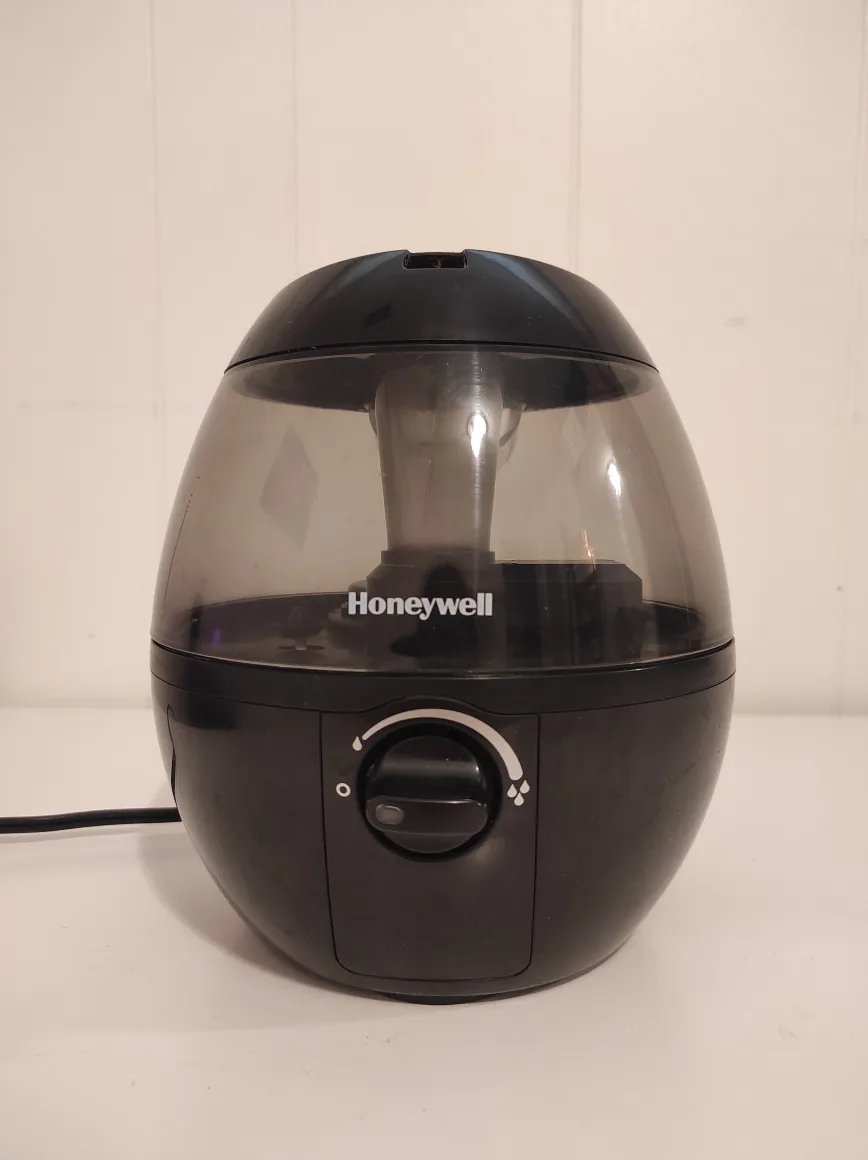 Honeywell MistMate Cool Mist Humidifier thumbnail