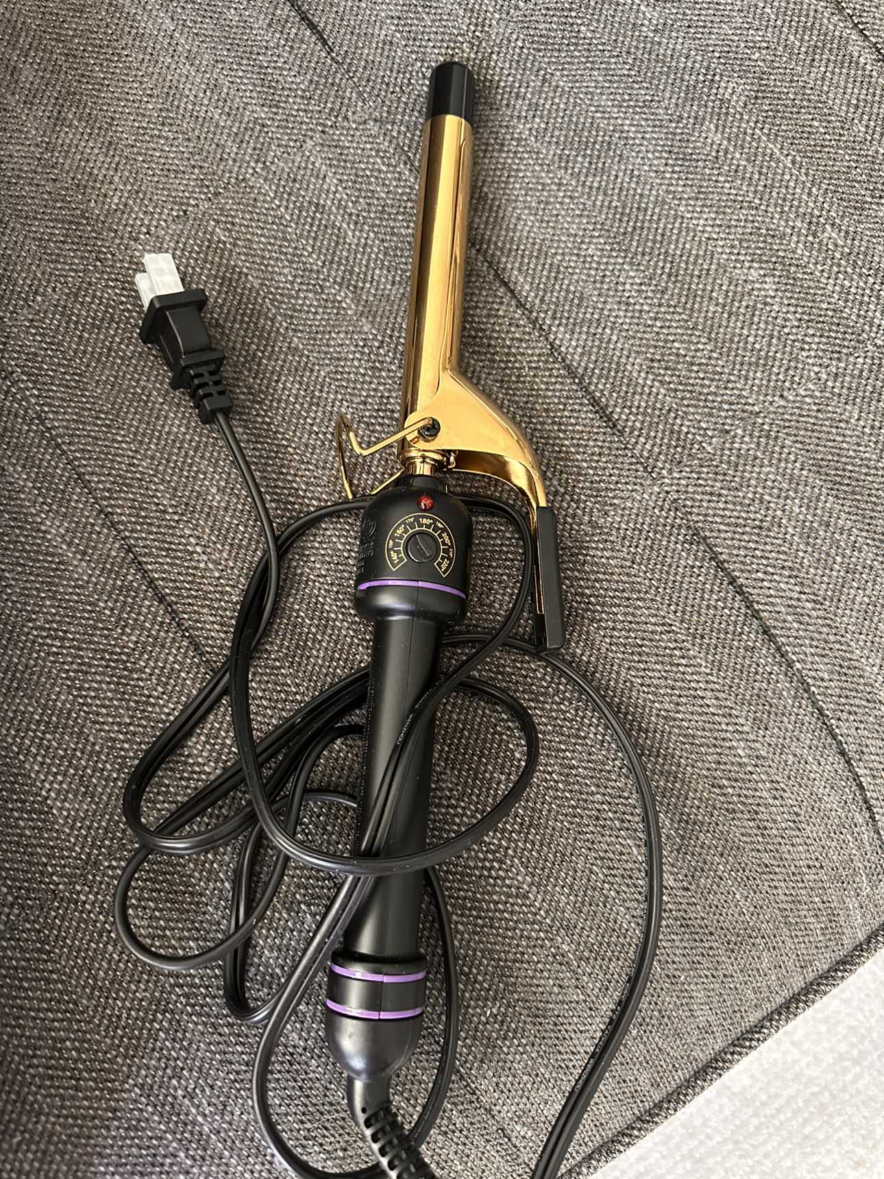 Hot Tools Curling Iron