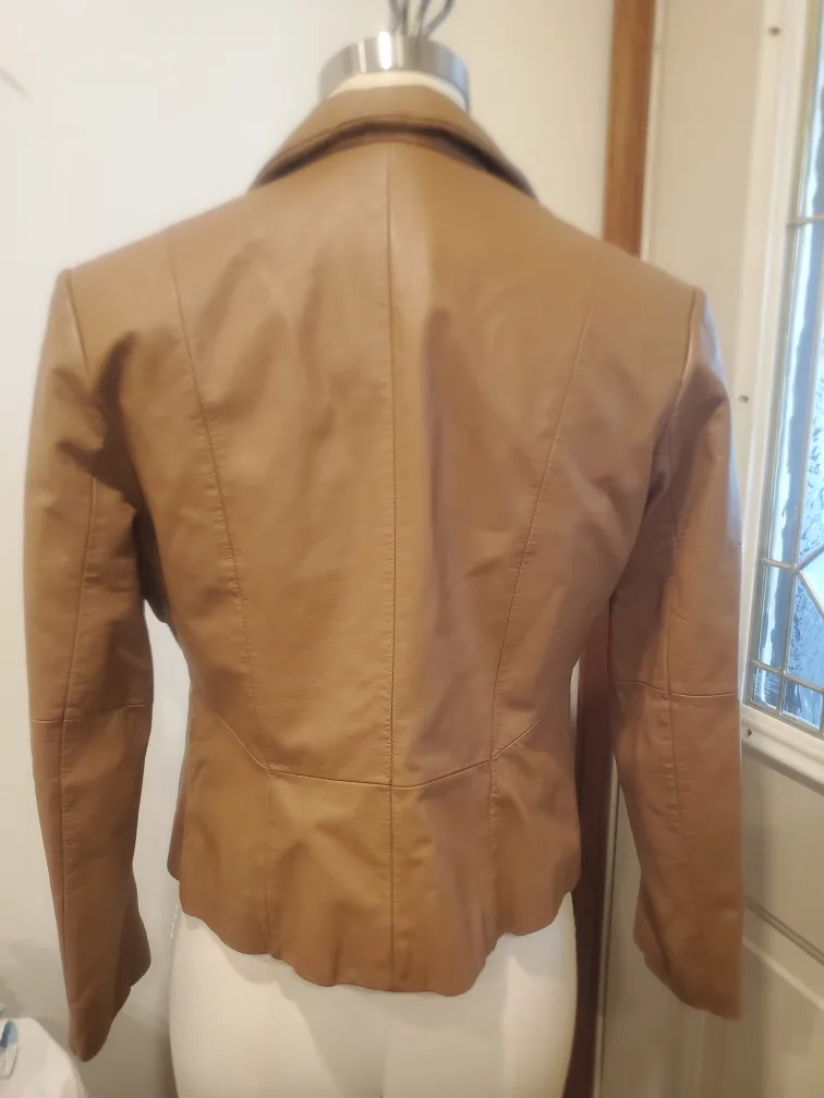 Danier leather size 6 image indicator(2)