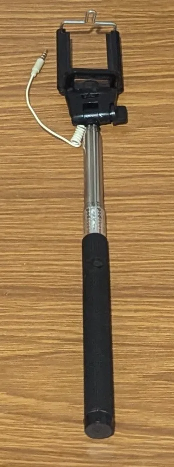 Portable Selfie Stick with Phone Holder thumbnail