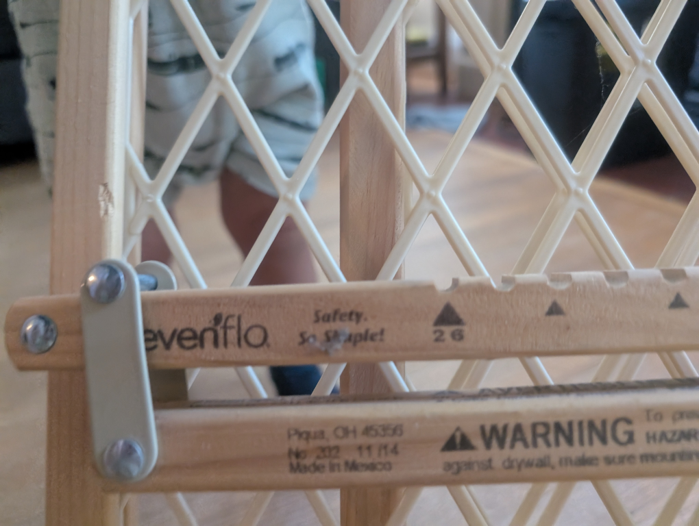Evenflo Safety Gate - photo 2