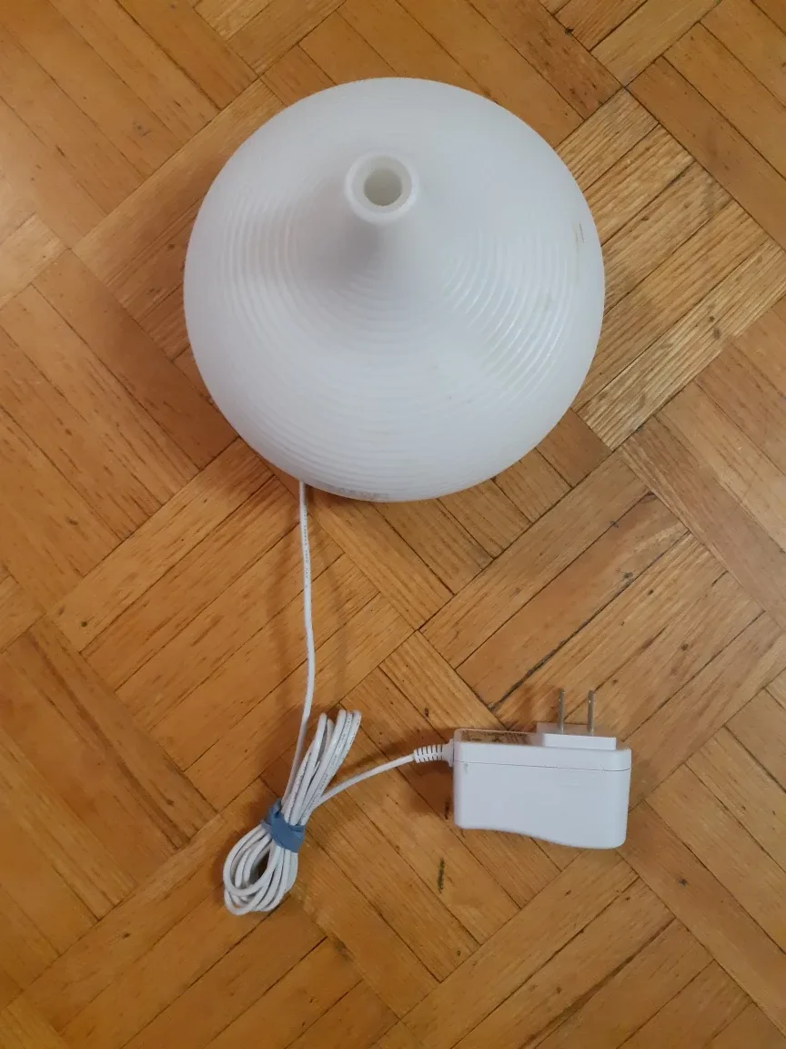 Aroma Diffuser with Charger 🇨🇦 thumbnail