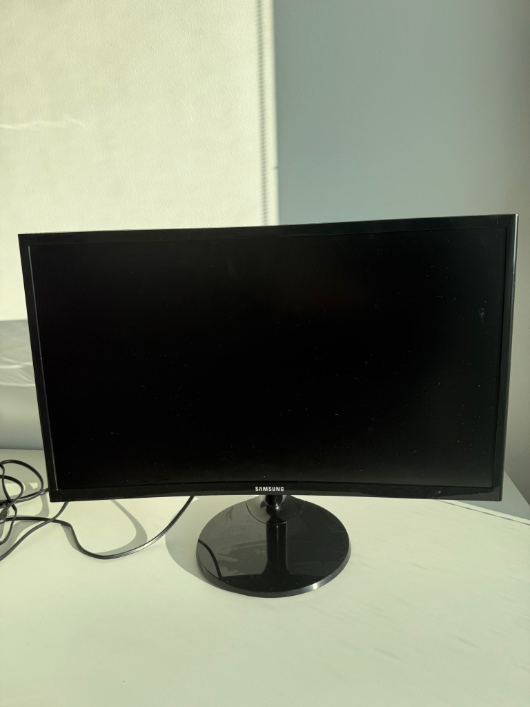 Samsung  24-Inch Curved Gaming Monitor - photo 2