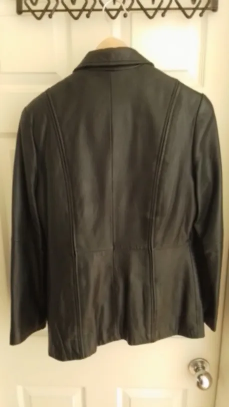 Danier Canada Black Leather Jacket Size 4-6 image indicator(2)