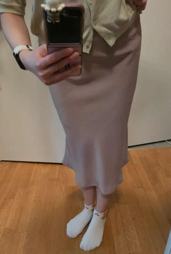 korean mermaid style midi skirt image indicator(3)