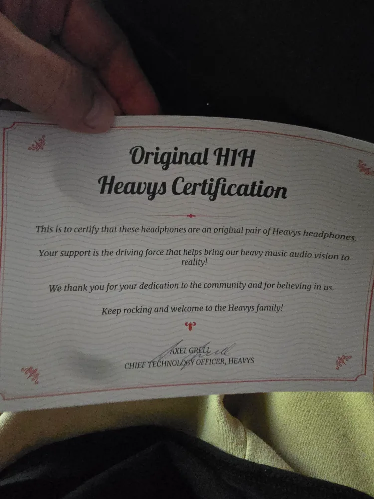 Heavys Headphones with Case 180 form today September 9 2025 only image indicator(2)