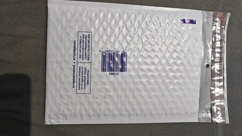 Canada Post Bubble Mailer - Size 0 thumbnail
