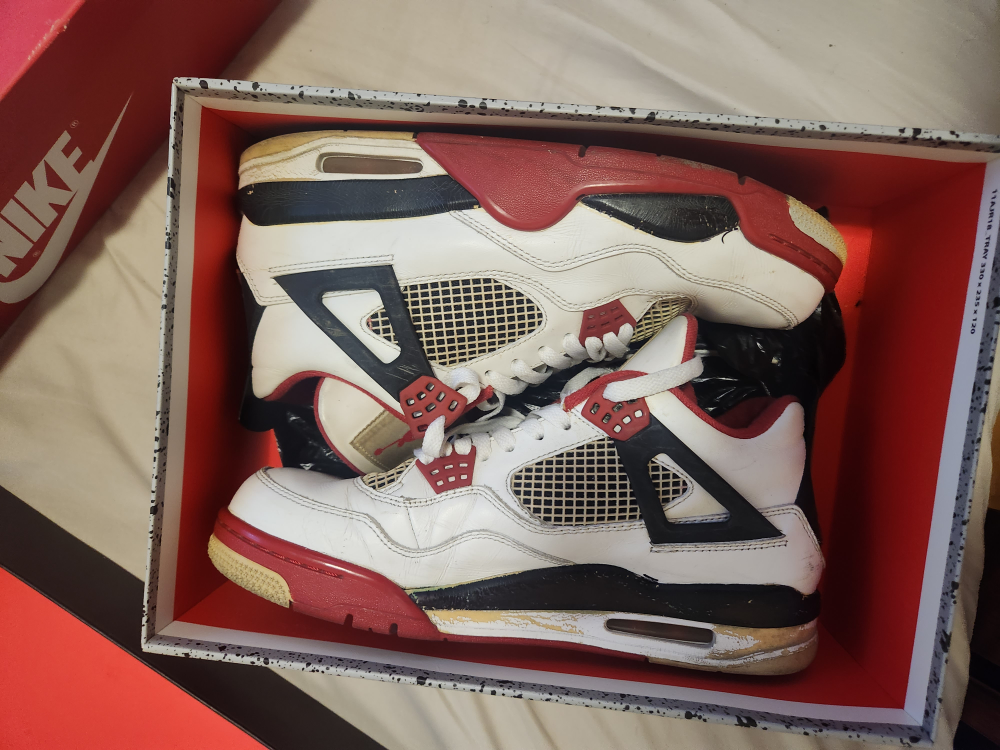Nike Air Jordan 4 Retro Fire Red (2012)