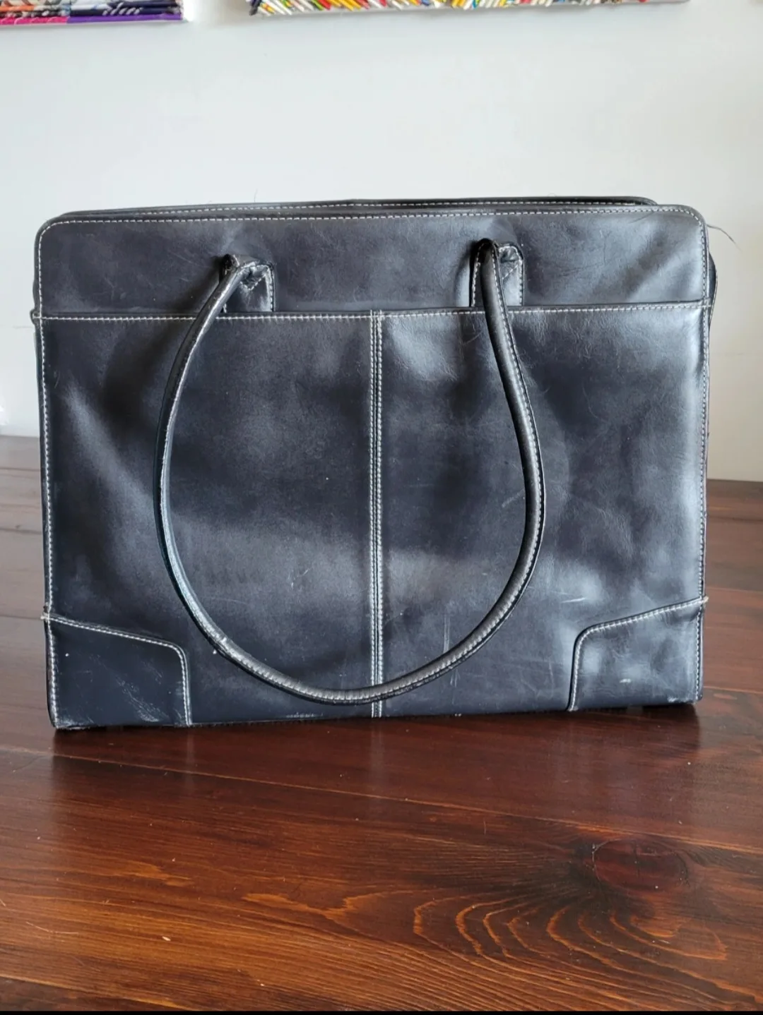 Targus Black Leather Laptop Bag 🇨🇦 thumbnail