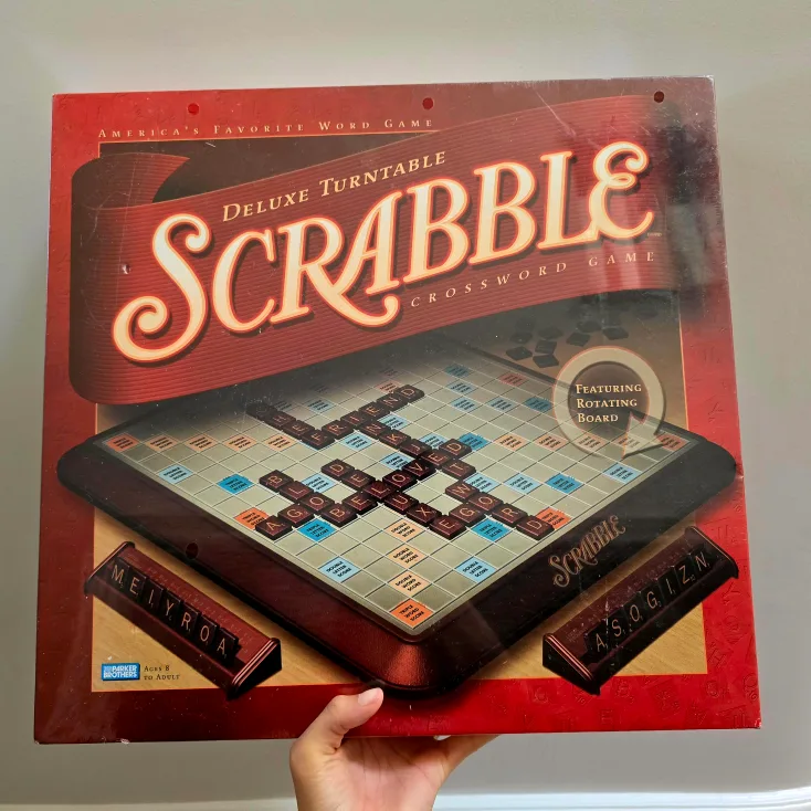 Scrabble Deluxe Turntable Brand New Sealed image indicator(2)