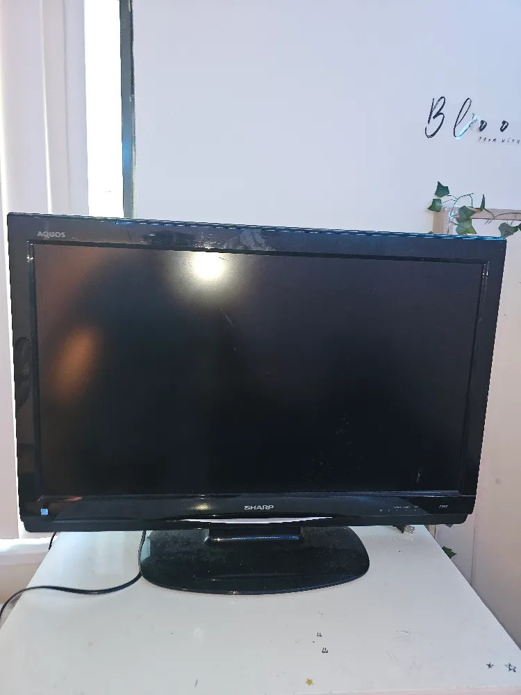 Sharp Aquos LCD TV thumbnail