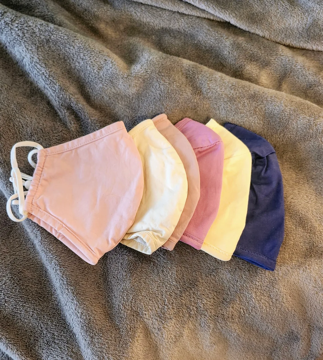 Assorted Colour Face Masks (Set of 5) thumbnail