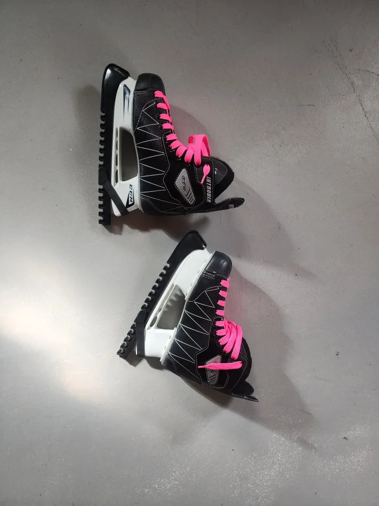 CCM Ice Skates - Size 6 thumbnail