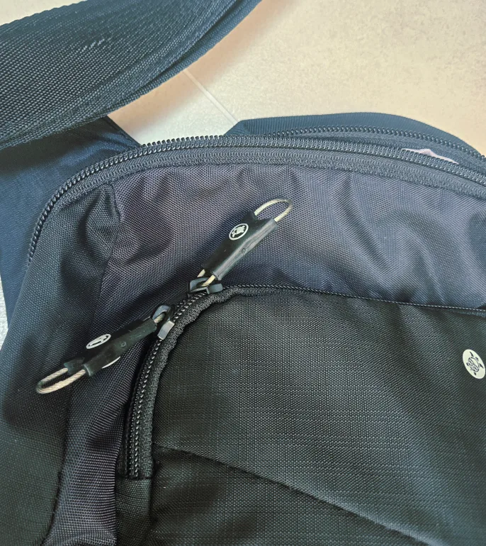 Pacsafe Anti-Theft Sling Bag - Black image indicator(7)