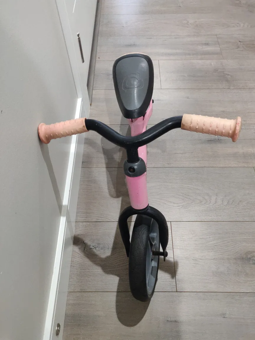 Globber Balance Bike for toddlers - Pink thumbnail