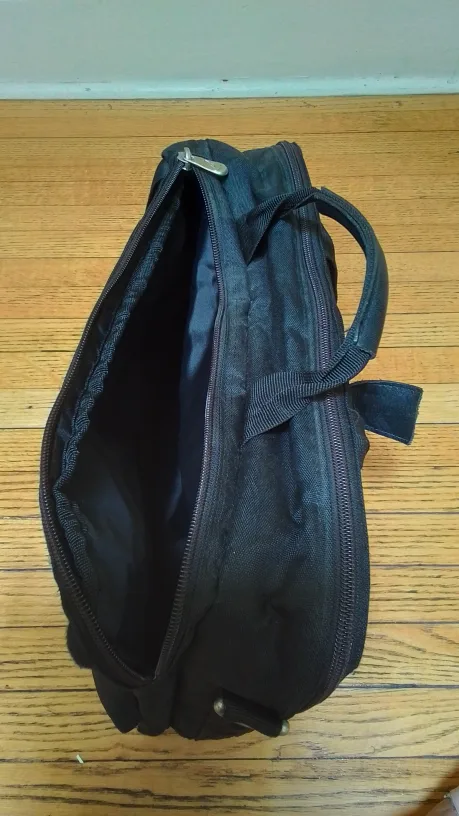 Black Laptop Bag image indicator(3)