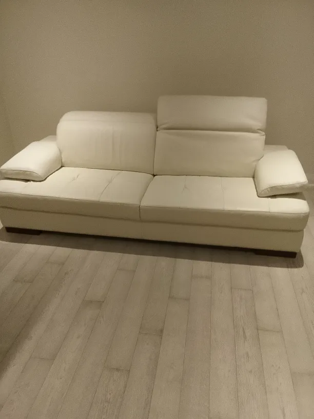 (Mobilia) Modern White real Leather Sofa image indicator(4)