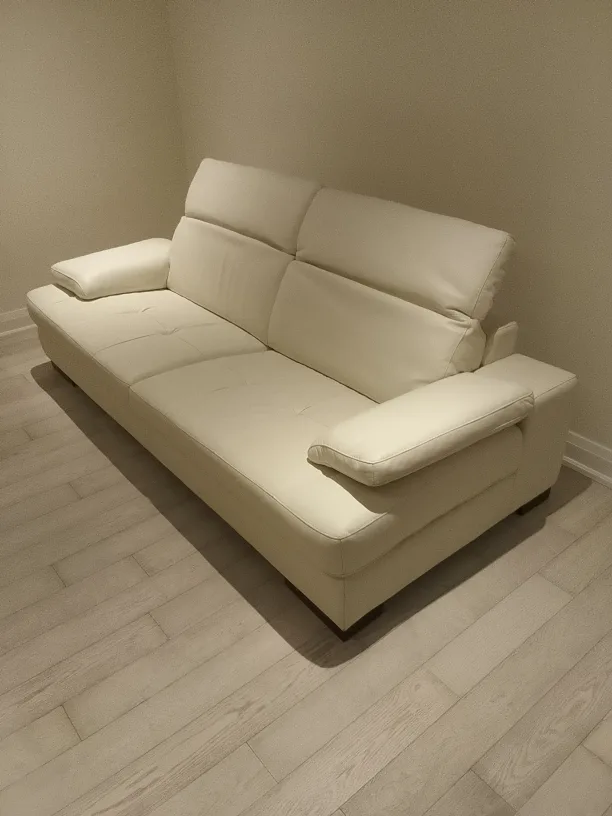 (Mobilia) Modern White real Leather Sofa image indicator(5)