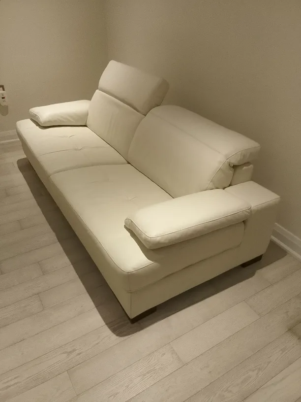 (Mobilia) Modern White real Leather Sofa image indicator(8)