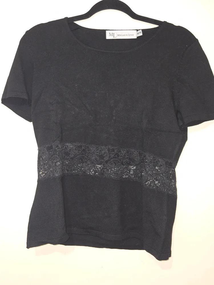 NEW with Tags Women's Tops, shirts ,t-shirts , mix sizes image indicator(3)