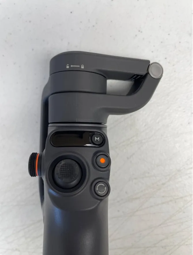 DJI Osmo Mobile 6 Smartphone Stabilizer image indicator(4)