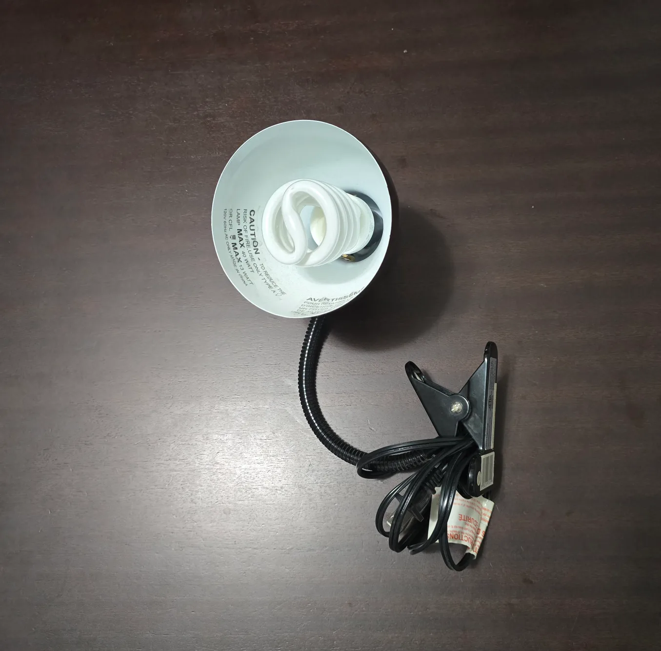 Clip-on Desk Lamp - Black image indicator(2)