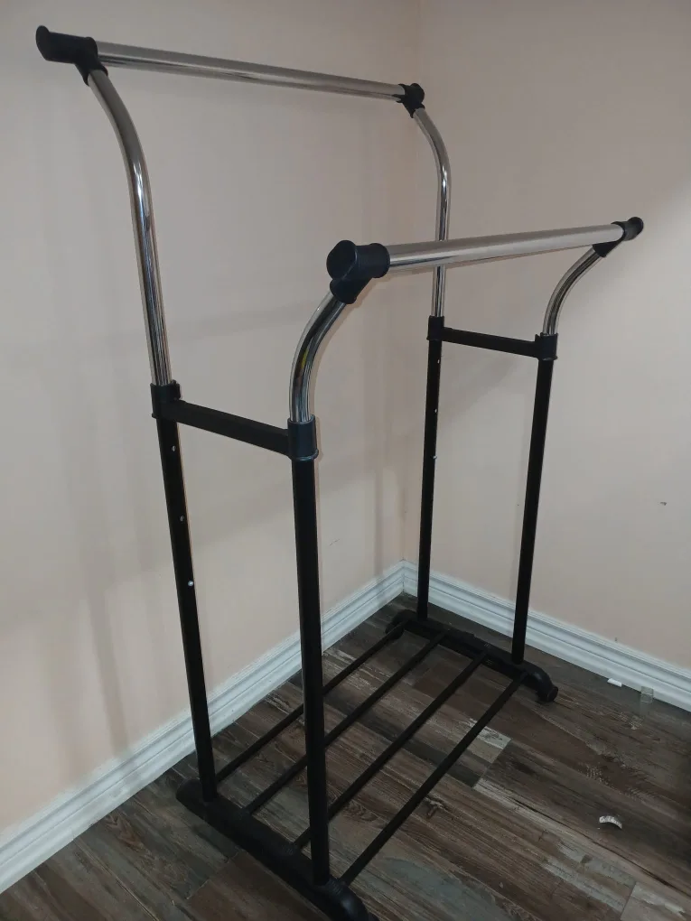 Adjustable Garment Rack - Chrome and Black image indicator(2)