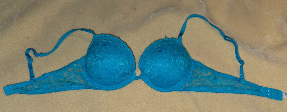 La Senza Bra - Size 32C - Turquoise thumbnail