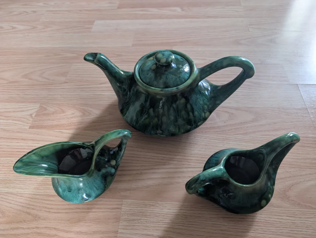Tea set thumbnail
