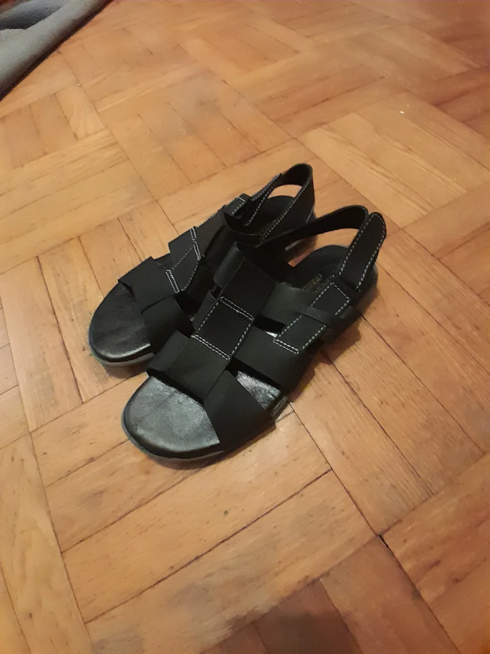 Black Sandals Men's Size 9 thumbnail