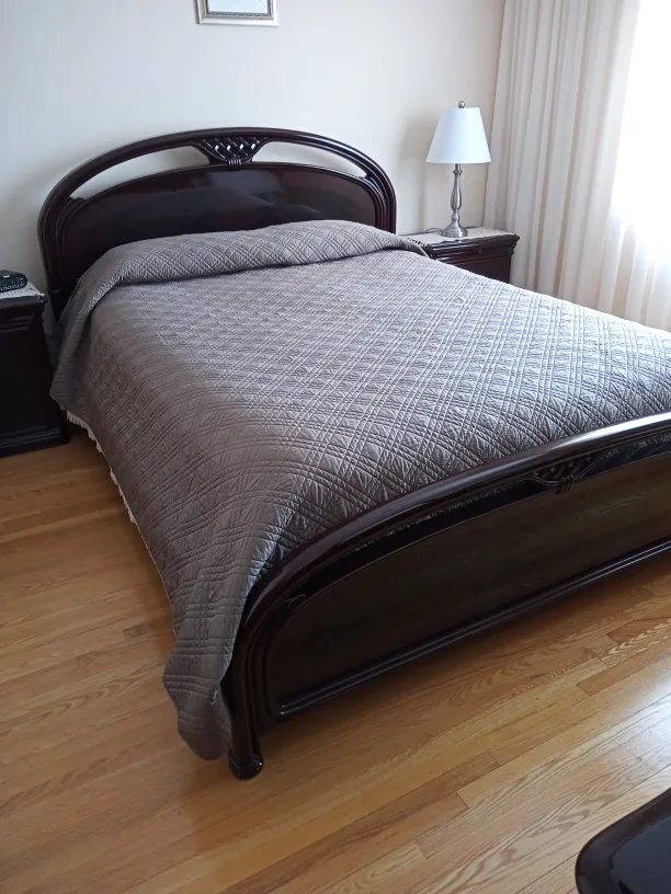Bedspread - Queen Size in Taupe/brown thumbnail