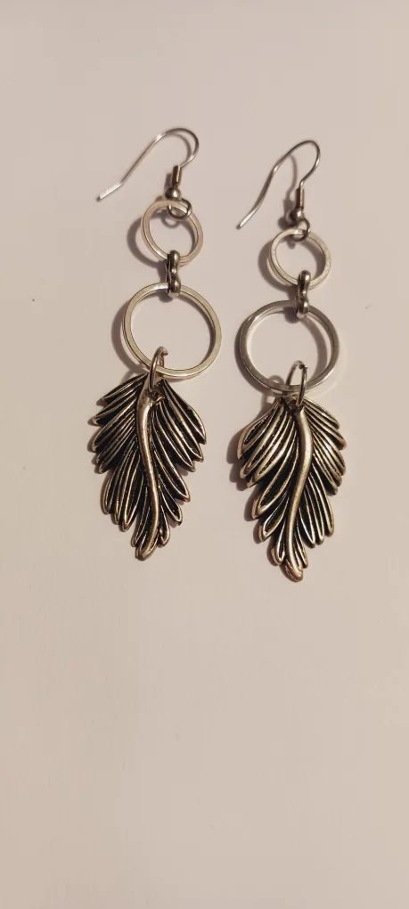 Cute Silver Leaf Dangle Earrings thumbnail