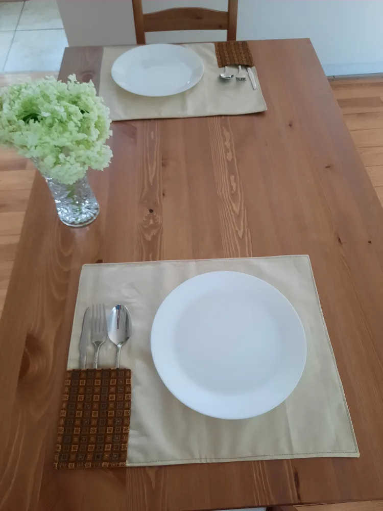 Handmade Placemats with Cutlery Pockets image indicator(8)