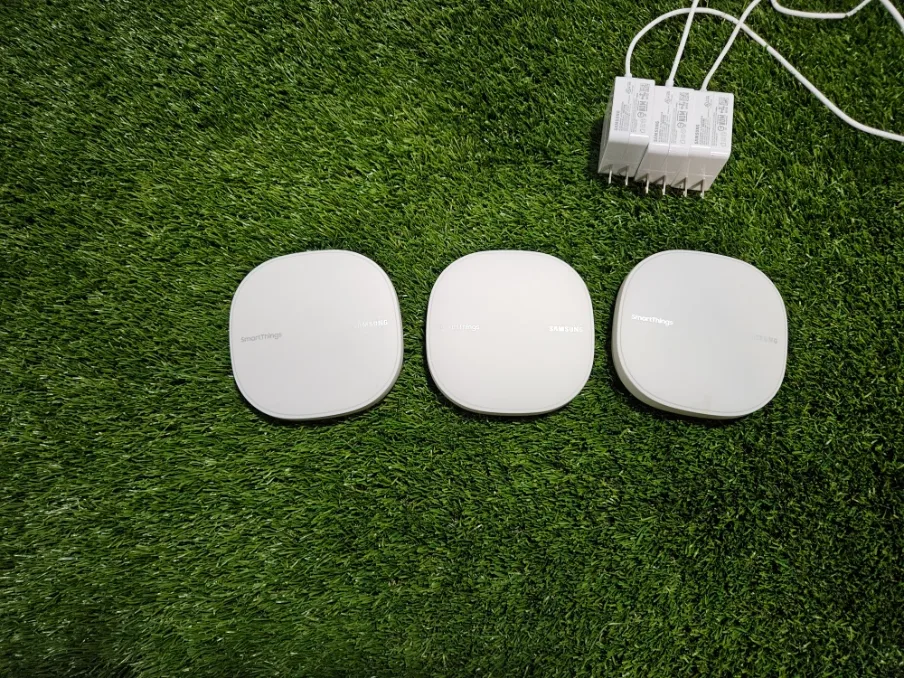 Samsung SmartThings Wifi Mesh Router thumbnail