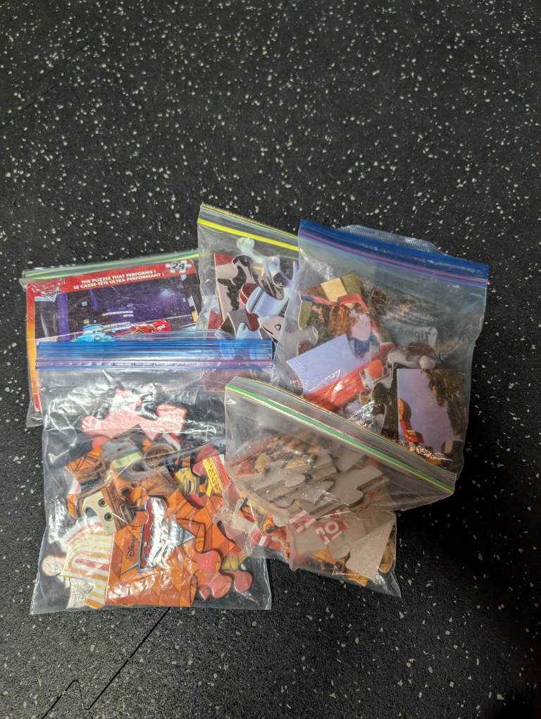 5x 24pc puzzles - Disney Pixar Cars and one goldfish themed - photo 2