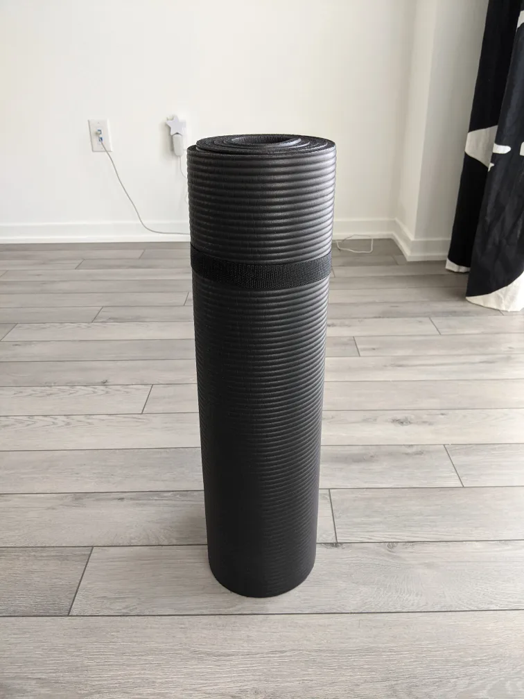Black Yoga Mat thumbnail