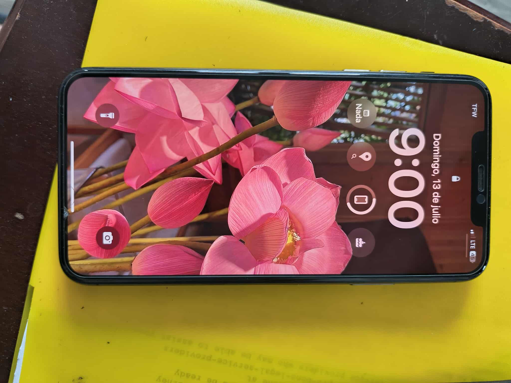 Apple iPhone 11 Pro - photo 2